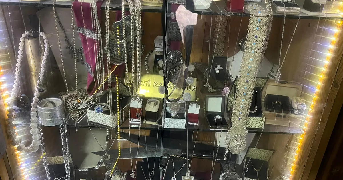 Ustası bile zor ayırt ediyor. Bir gram altının birebir sahtesini yapıyorlar